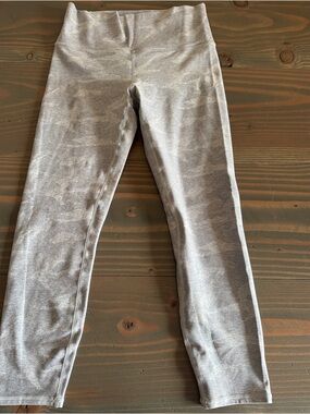 Vuori Light Gray Camo High-Waist Active Leggings